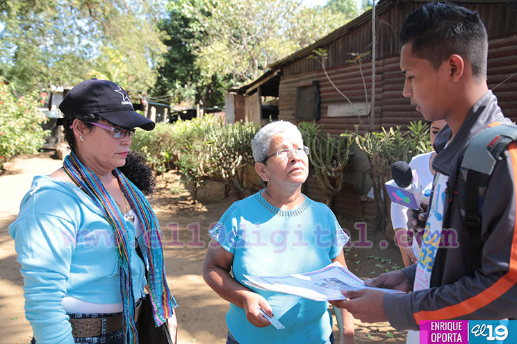 T&iacute;tulos de propiedad llegan a las familias de las comunidades de Tipitapa